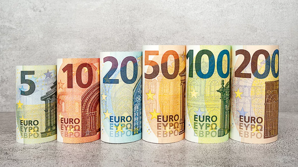 ارتفاع مستمر.. سعر اليورو مقابل الدينار الجزائري اليوم الجمعة 3 تشرين الأول 2025 في السكوار والرسمي