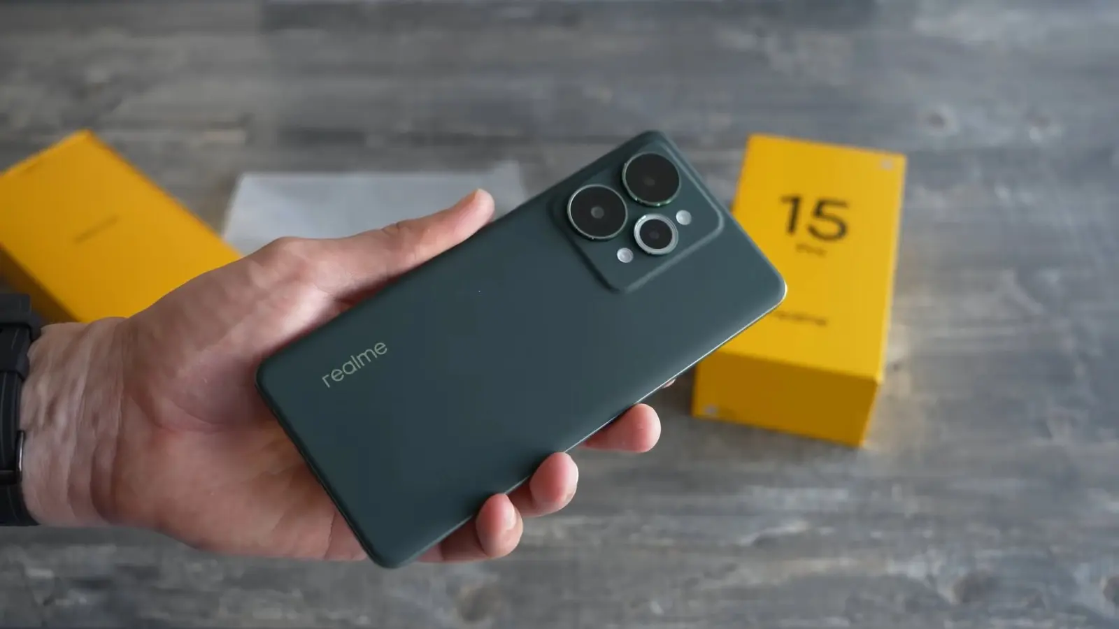 بطارية هتكفيك بالأيام.. مواصفات هاتف Realme 15 Pro الجديد وسعره في السوق مع ضمان محلي