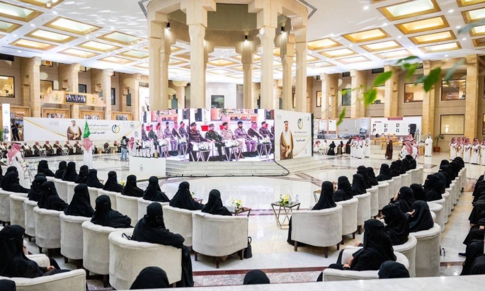 أمير القصيم يؤكد على دور التعليم في بناء مستقبل الأجيال والوطن