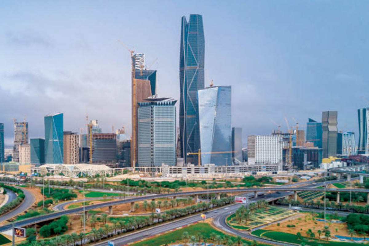 القطاع الخاص ينمو بوتيرة متسارعة في السعودية ويسجل أعلى طلبات منذ نصف عام