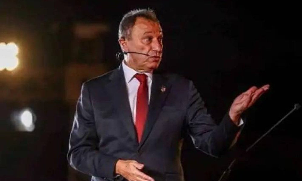 الخطيب يستجيب لطلب الجماهير ويعلن ترشحه لرئاسة النادي الأهلي