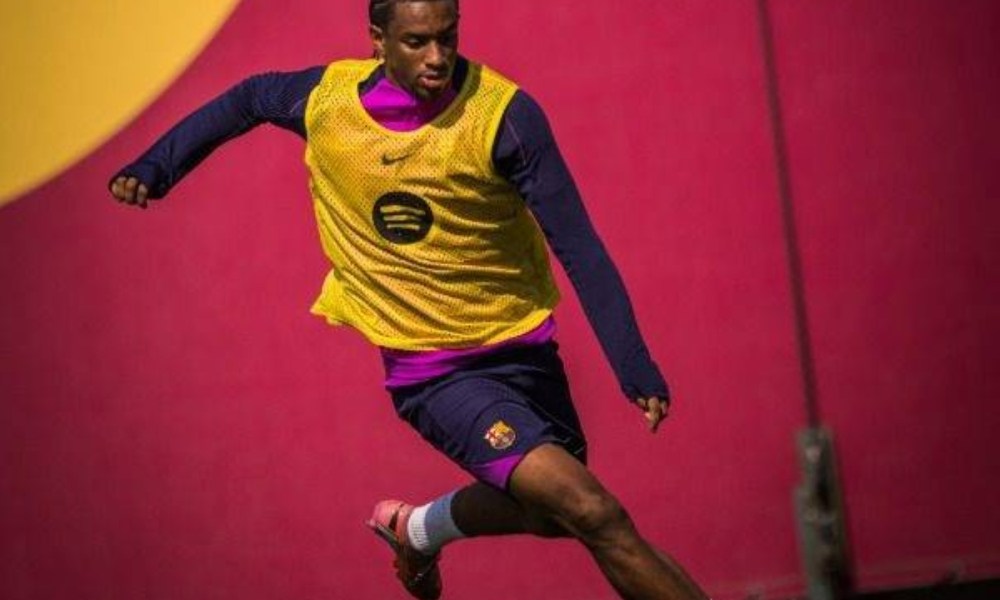 برشلونة يستعد لمواجهة باريس في دوري أبطال أوروبا بدعم جديد