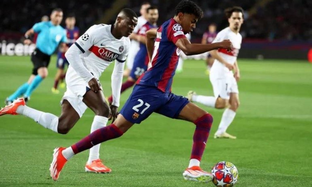برشلونة يلتقي باريس سان جيرمان في صراع ناري بدوري الأبطال الليلة