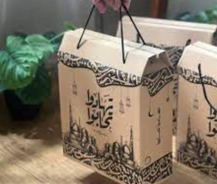 تحذيرات جديدة في التعليم حول خطر قبول الهدايا ودعوات الضيافة