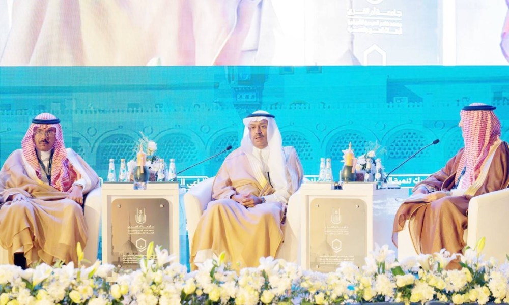 تعزيز خدمات الحج والعمرة من خلال 17 دراسة ومشروع بحثي مبتكر