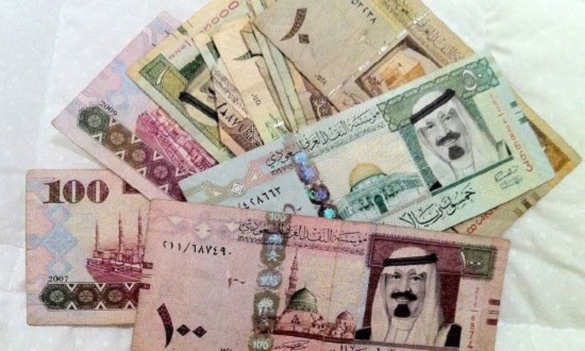شوف الهللة بكام.. سعر صرف الريال السعودي مقابل الجنيه المصري اليوم السبت 4 أكتوبر 2025 شراء وبيع