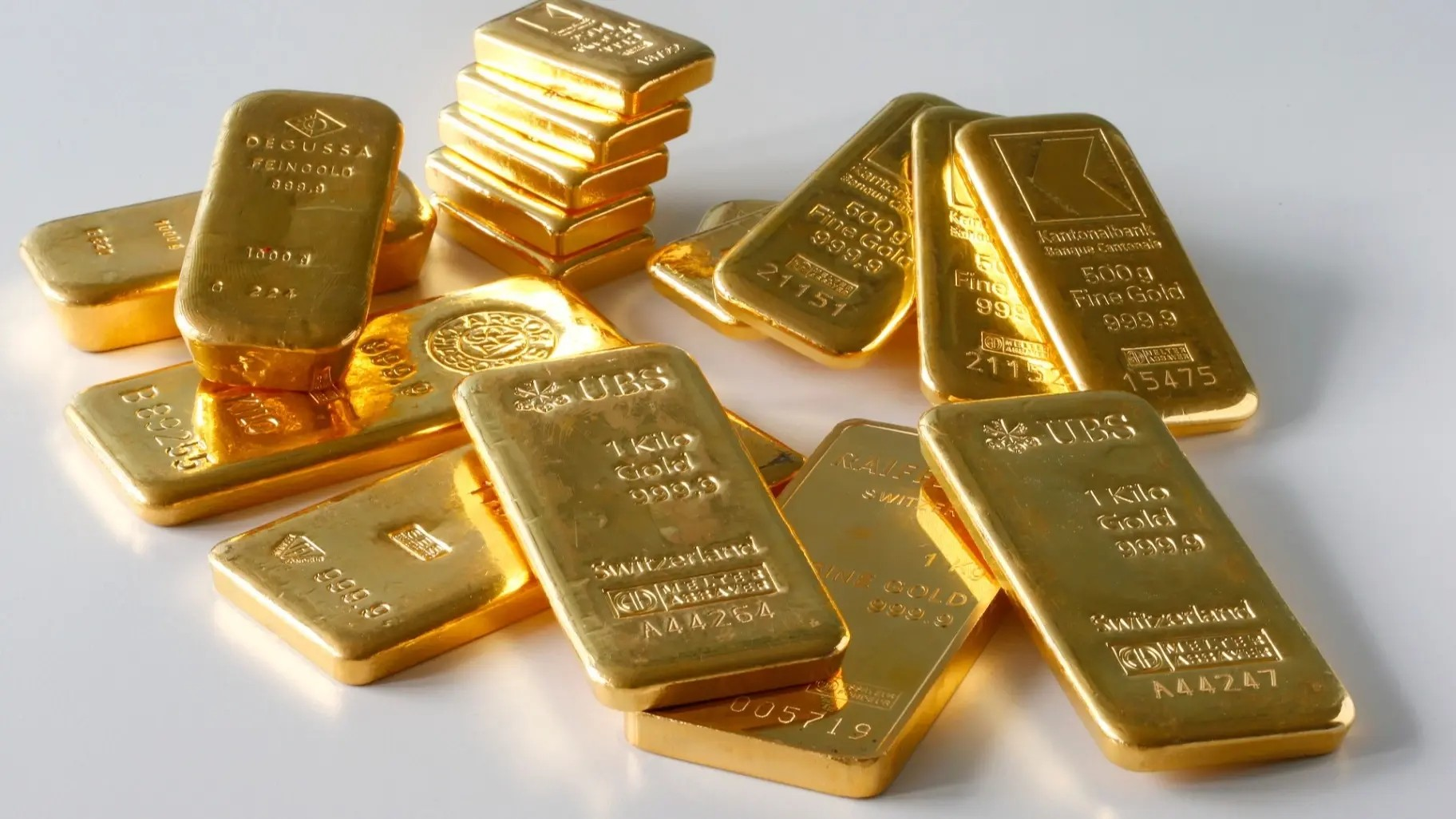 تغير مستمر في سعر سبائك الذهب BTC 10 جرام اليوم الأحد 5 اكتوبر 2025