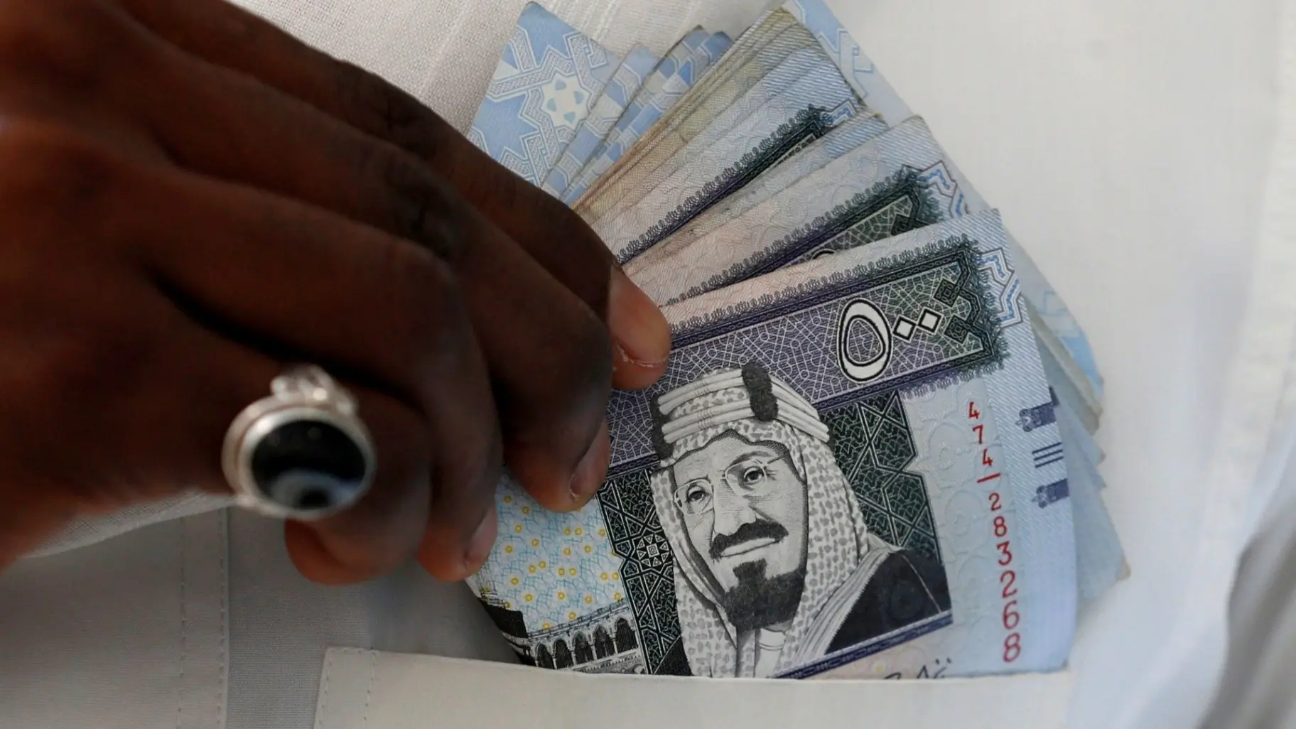 استقرار صباحي.. سعر صرف الريال السعودي مقابل الجنيه اليوم الأحد 12 أكتوبر 2025 في بداية التعاملات