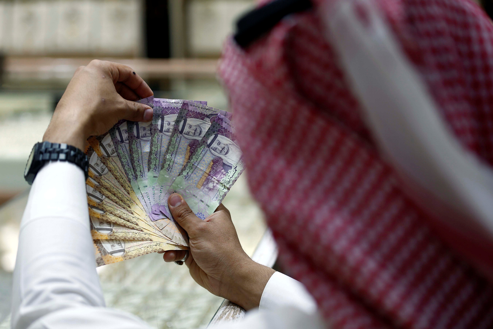 توازن العرض والطلب.. سعر صرف الريال السعودي مقابل الجنيه اليوم السبت 18 أكتوبر 2025 شراء وبيع