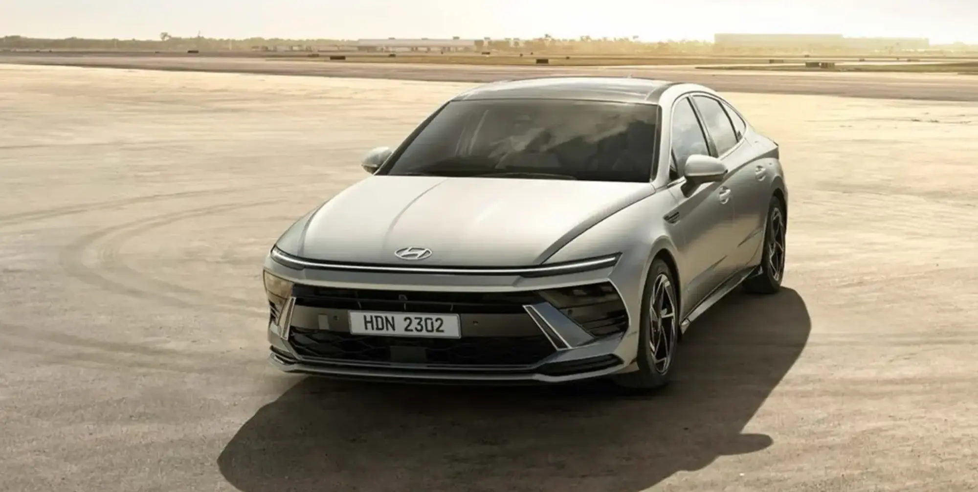 سيارة هيونداي سوناتا 2025 تدخل الأسواق السعودية بتصميم حديث ومزايا قوية