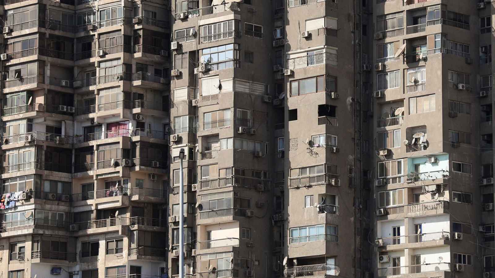 تحذيرات قانونية حول بيع وشراء العقارات القديمة وتعويضات مالية تهدد الأطراف