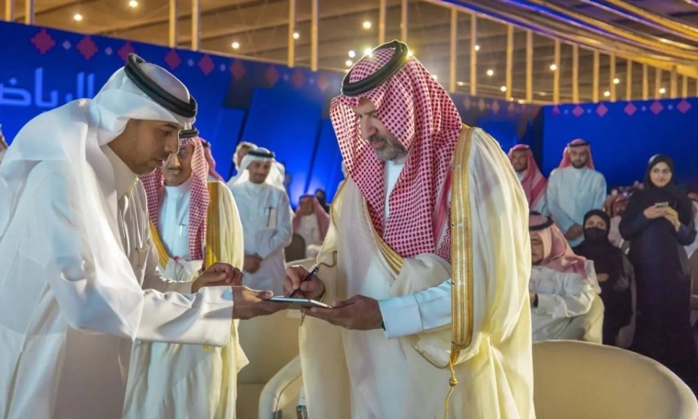 فيصل بن سلمان يطلق مشروع إحياء إرث المؤرخ الطبري في خطوة تاريخية
