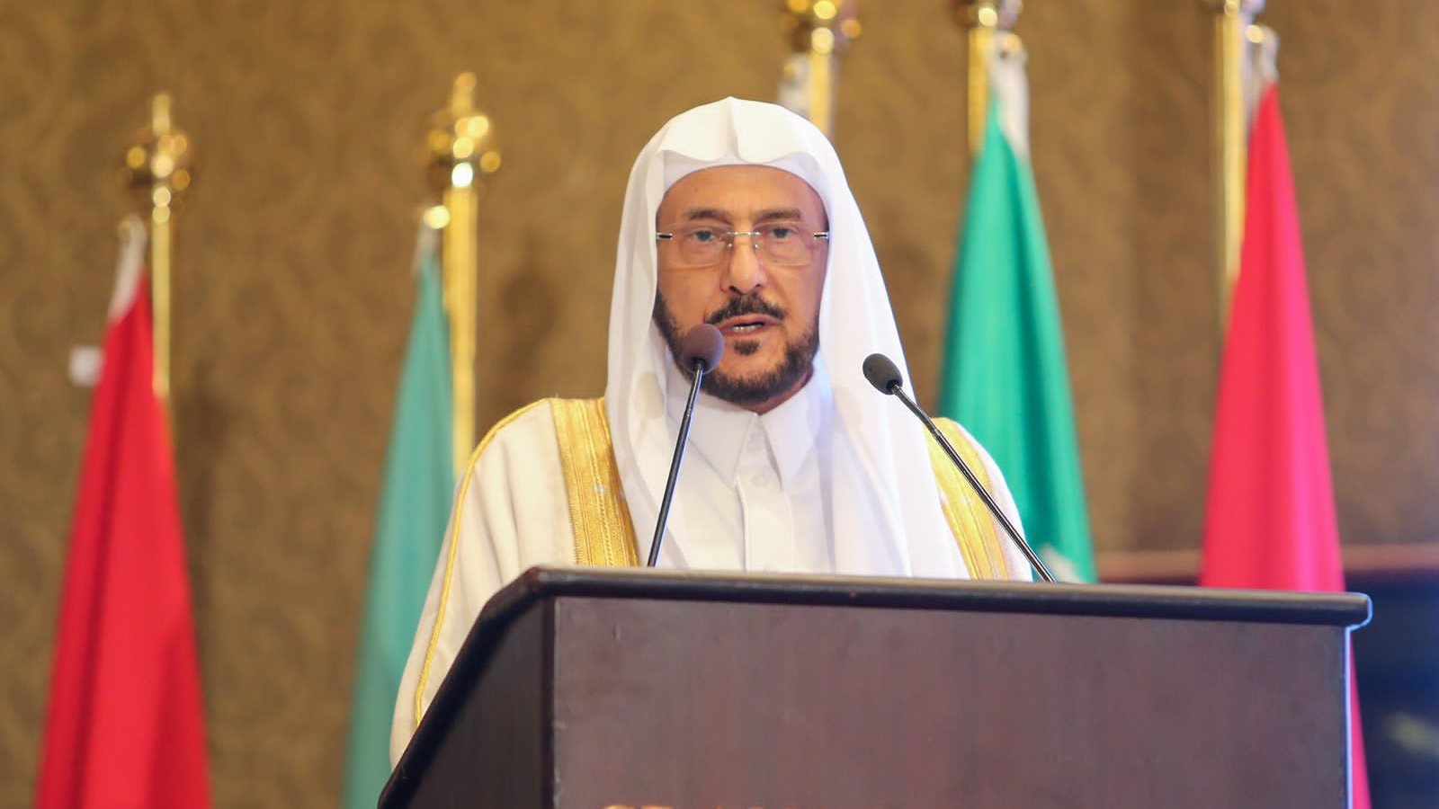 قرار جديد في السعودية بشأن الديون واقتطاع الرواتب يثير تفاعلا واسعا اليوم
