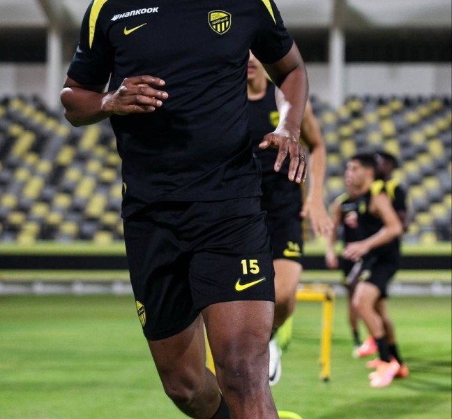 كادش يعود للتدريبات وبنزيما يتألق في قيادة نجوم الاتحاد