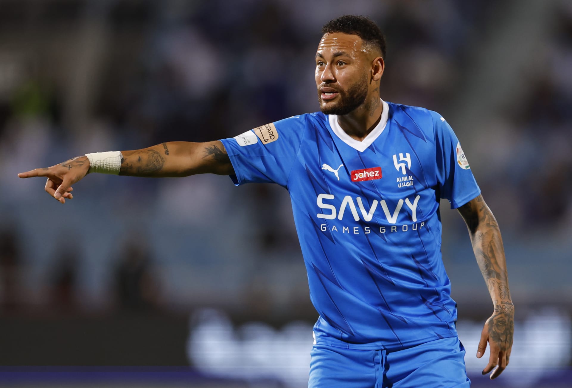 اتحاد الكرة يستعد لإجراءات عاجلة لدعم لاعب الأخضر قبل مواجهة العراق