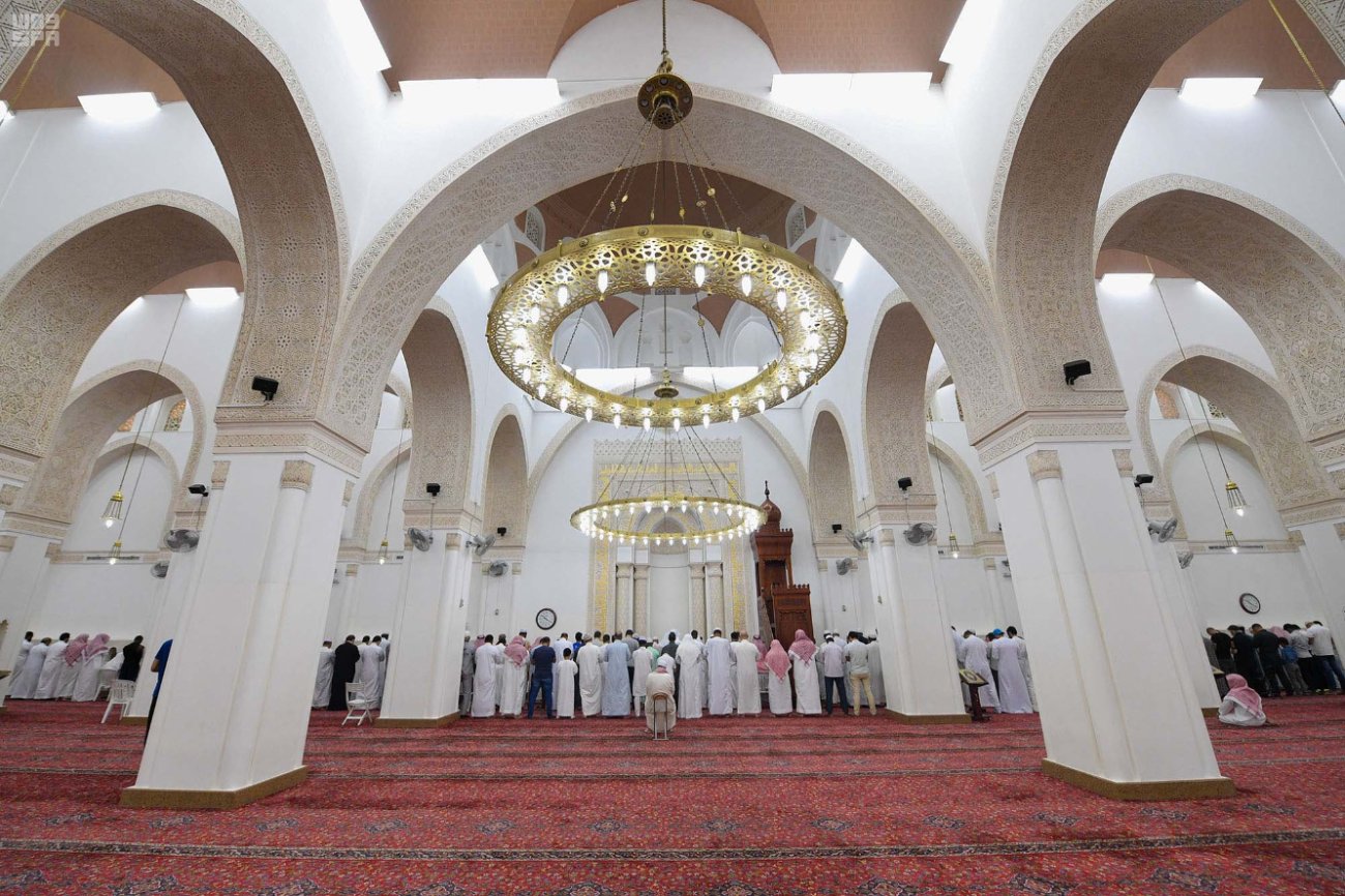 قرار غير متوقع بشأن مسجد تاريخي بالمدينة المنورة يثير تفاعل السعوديين