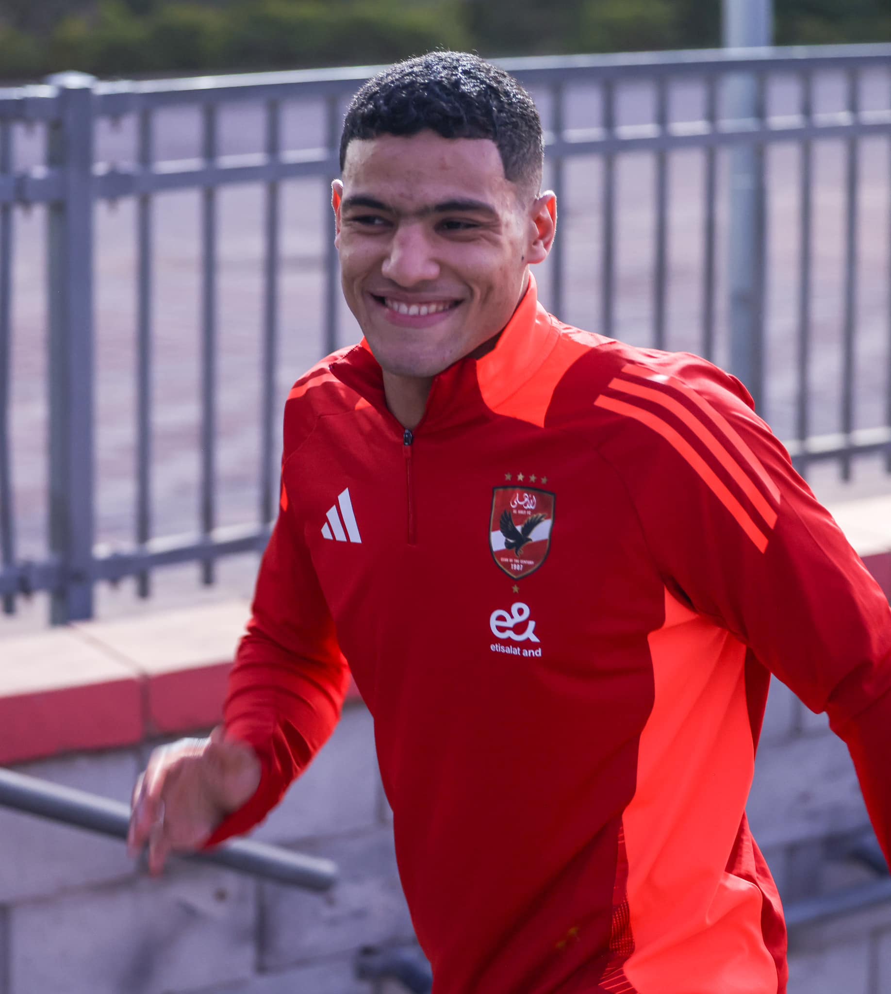 “عاجل” الأهلي يُعلن عن تفاصيل  إصابة مصطفى العش.. حجز في المستشفي 24 ساعة