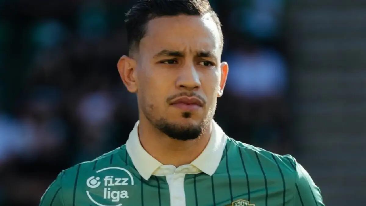 الأهلي على أعتاب التعاقد مع الجزائري أحمد نذير بوعلي.. تفاصيل