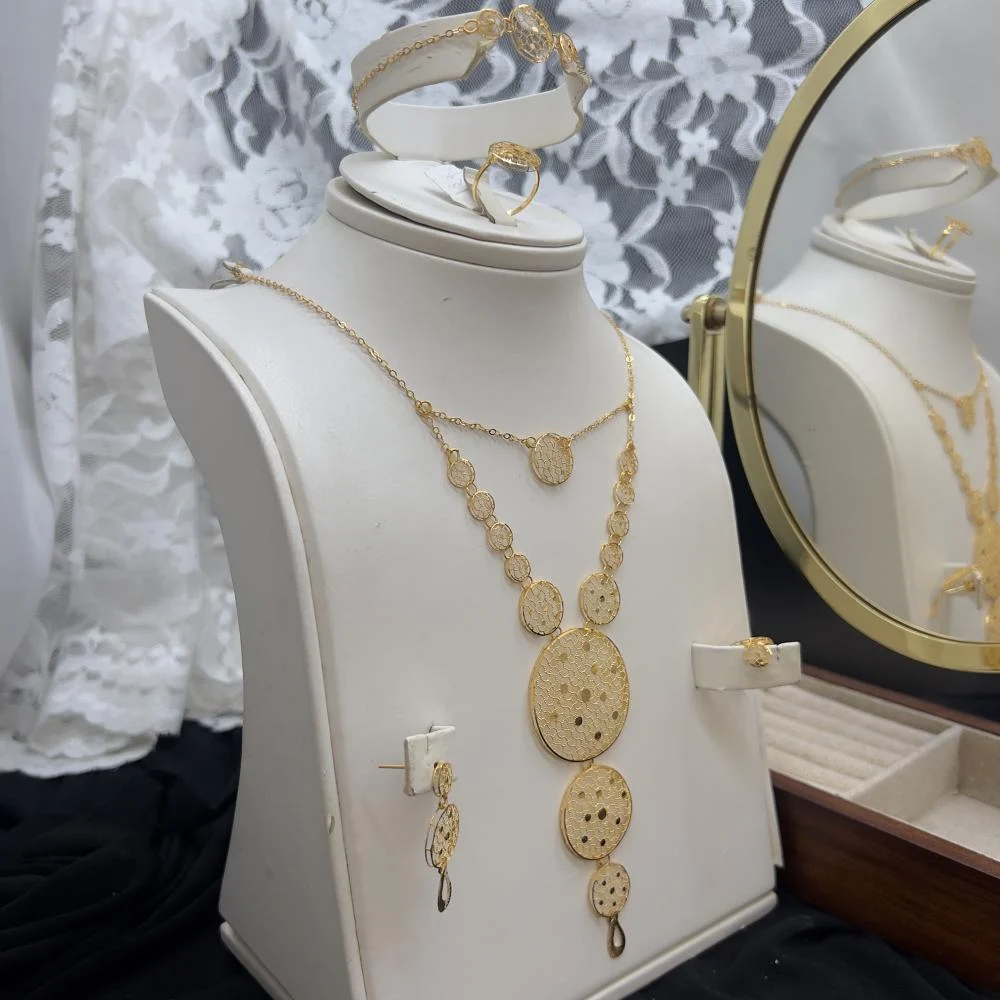 سعر الذهب في مصر اليوم في مستهل تعاملات الشراء والبيع الآن