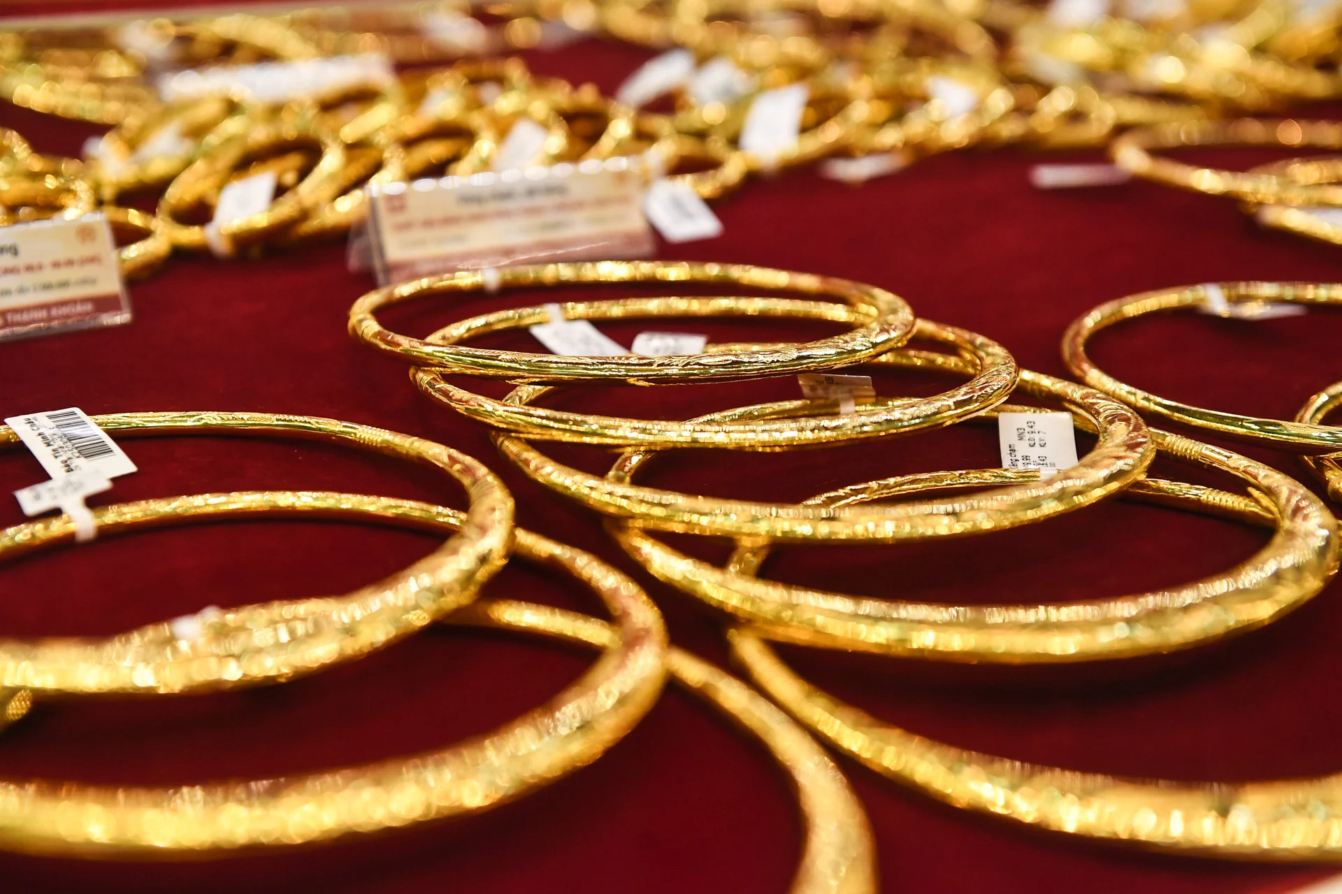 يتخطى 8000 آلاف للجرام.. سعر الذهب في مصر اليوم في الشراء والبيع بآخر تحديث لحظي