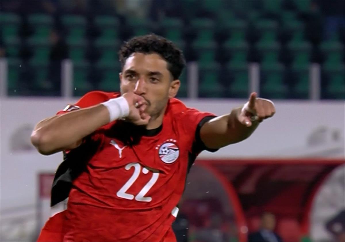 هل ينضم عمر مرموش إلى صفوف الهلال السعودي بالموسم الشتوي؟