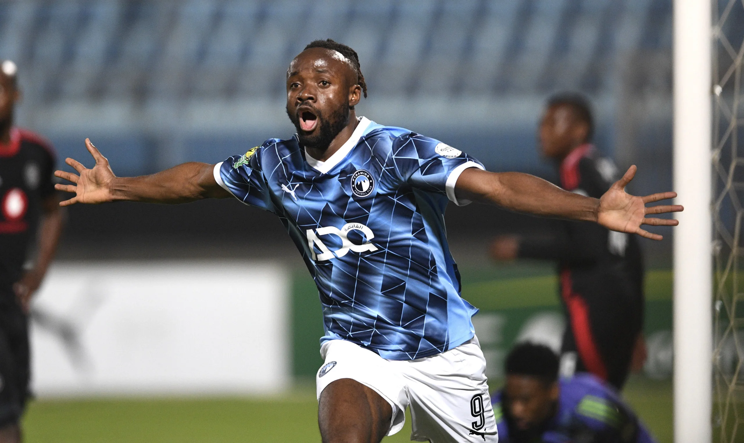 حكاية صفقة 5 مليون دولار لضم المهاجم الأجنبي للأهلي